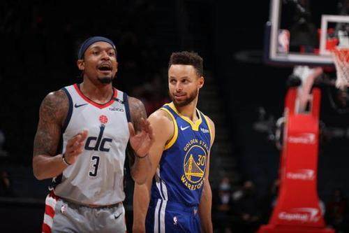 安卓APP-比尔腿筋伤势归期未定 得分王已是库里囊中之物?