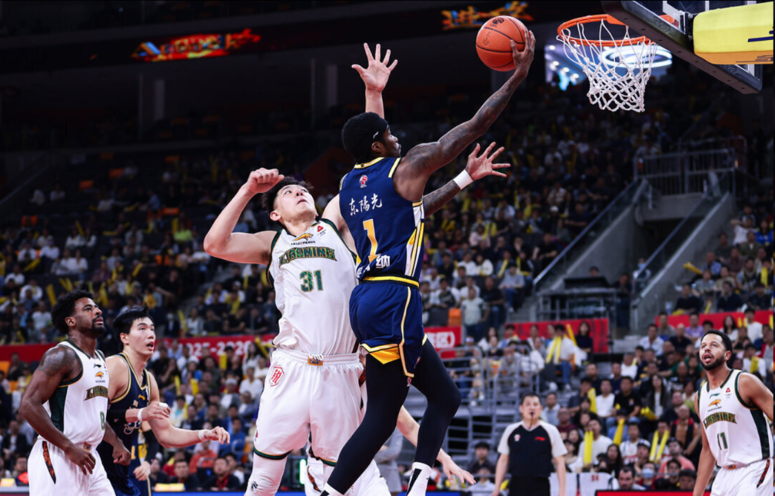 KAIYUN移动端-广东所有本土球员得分总和不到萨姆纳一半,球迷:都被杜锋骂傻了